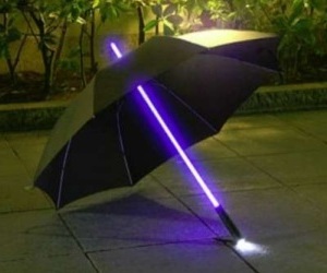 lightsaber-umbrella1