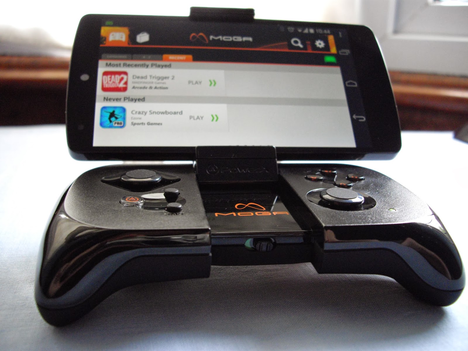 Max Payne Mobile gamepad-enabled game review